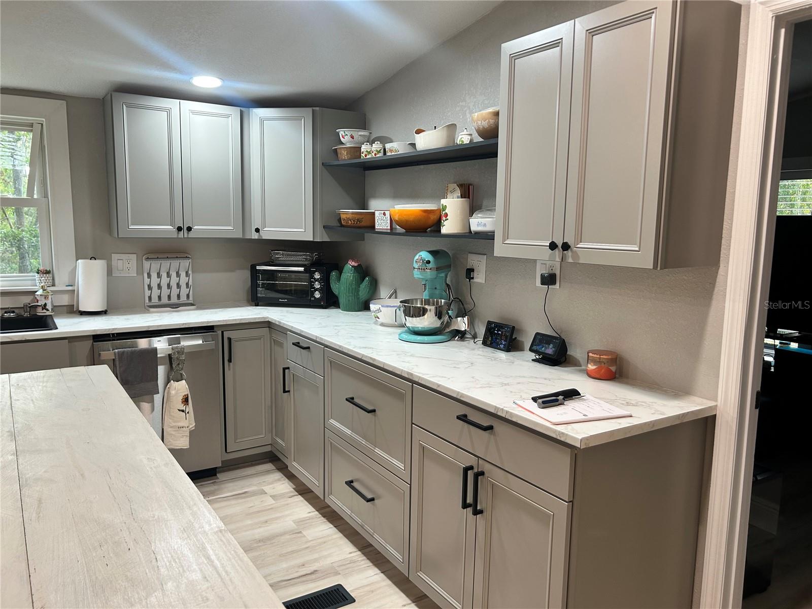 COUNTRY VIEW ESTATES - Residential