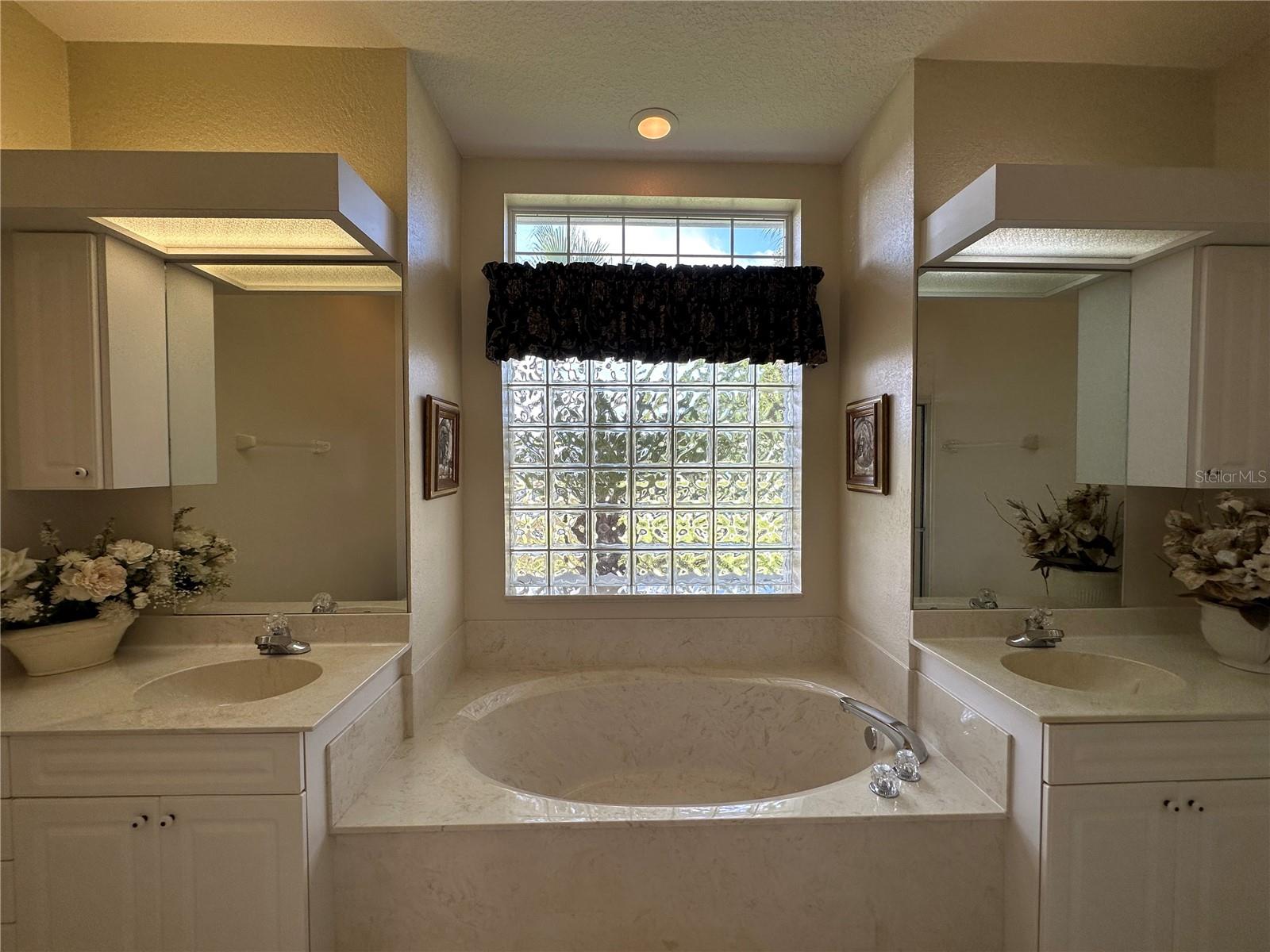 OAK RUN THE FOUNTAINS PHASE II - Residential