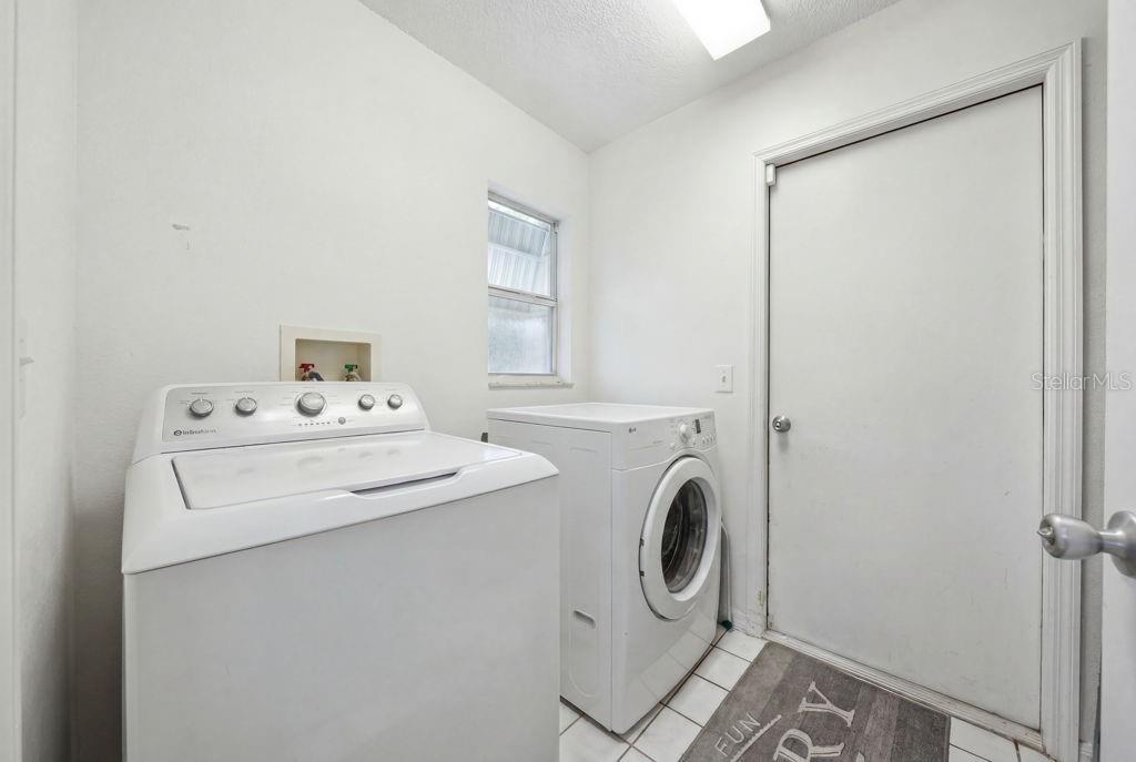 RAINBOW OAKS - Residential