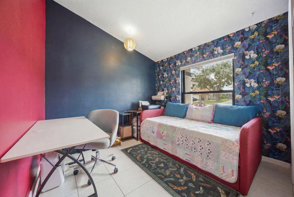 RAINBOW OAKS - Residential