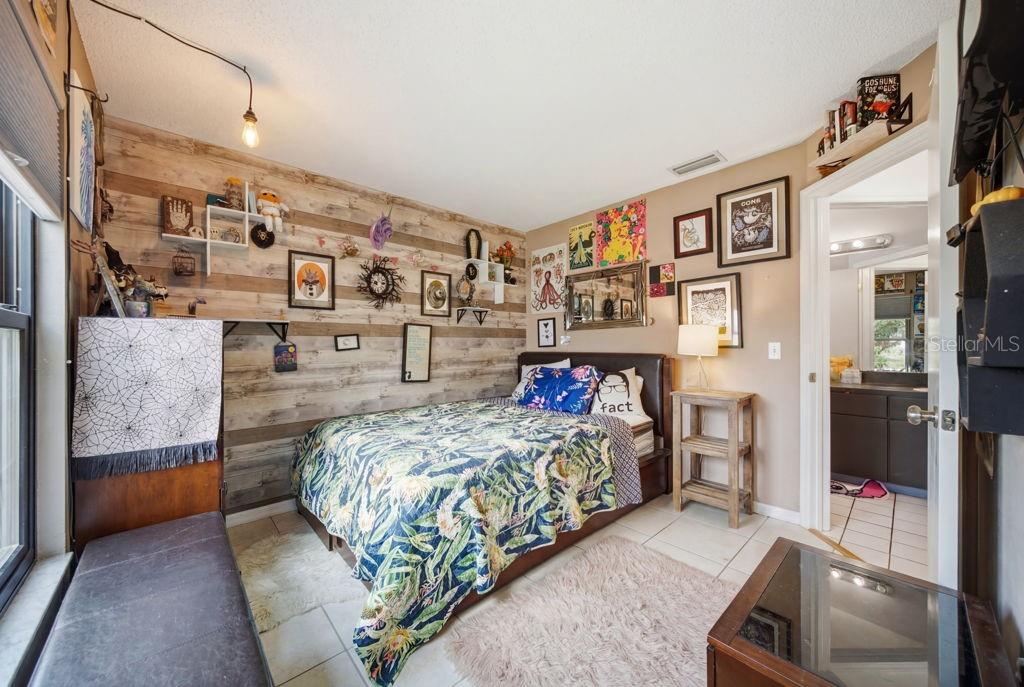 RAINBOW OAKS - Residential