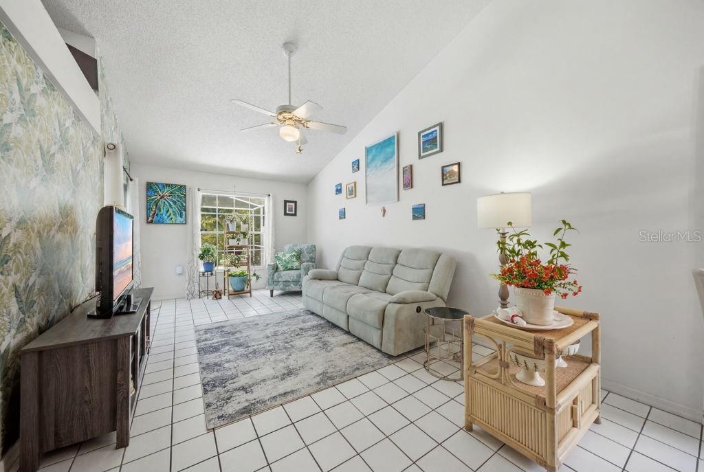 RAINBOW OAKS - Residential