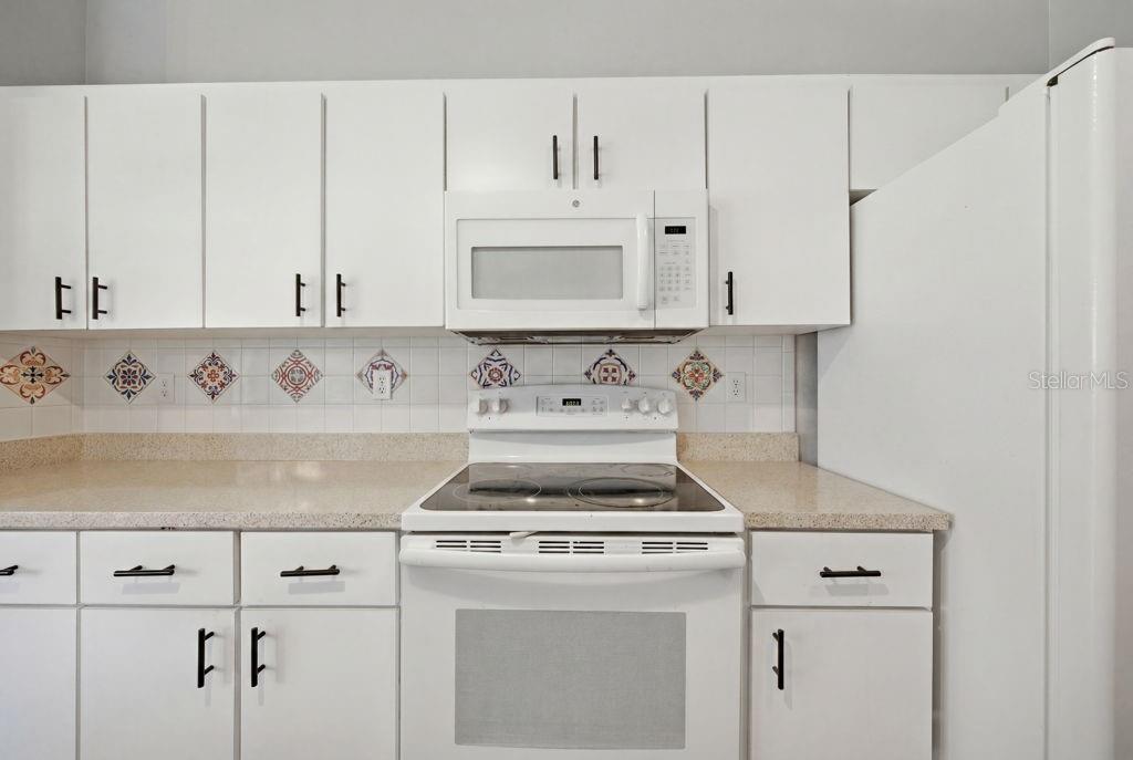 RAINBOW OAKS - Residential