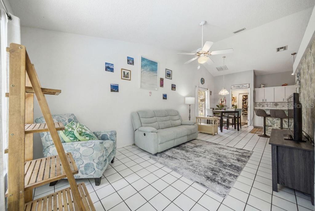 RAINBOW OAKS - Residential