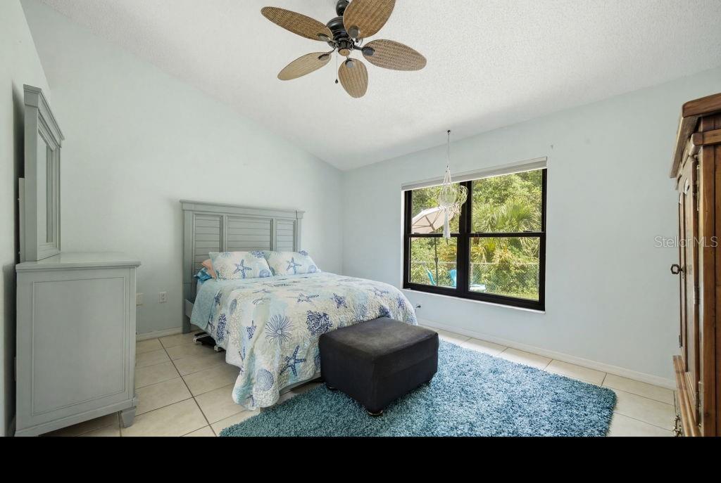 RAINBOW OAKS - Residential