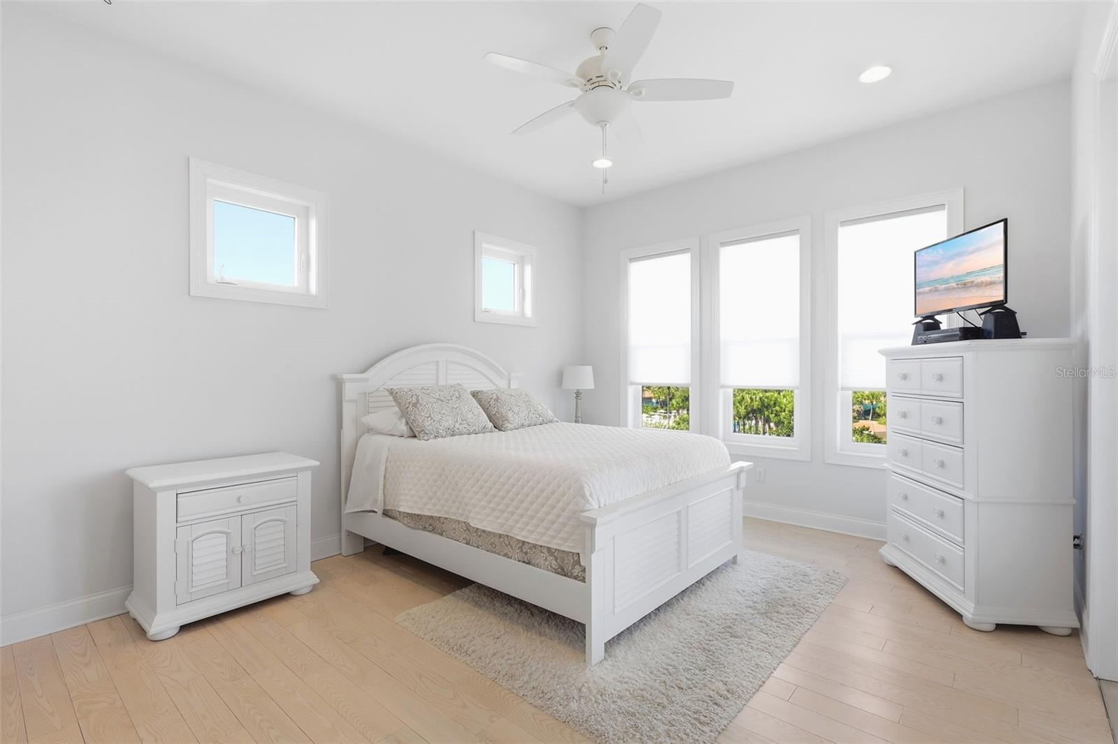 INLET VILLAS - Residential