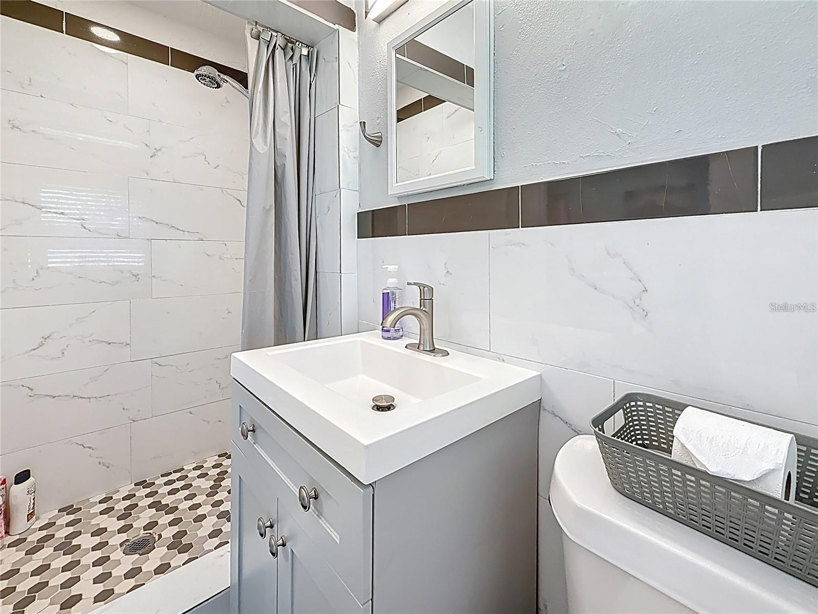 BREEZE HILL - Residential Lease