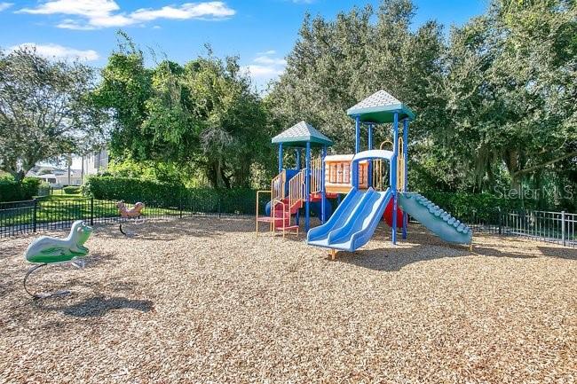JOHNS LAKE POINTE - Residential