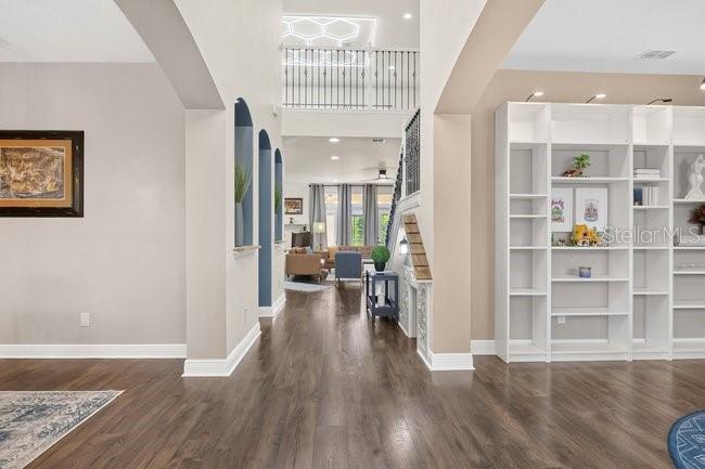JOHNS LAKE POINTE - Residential
