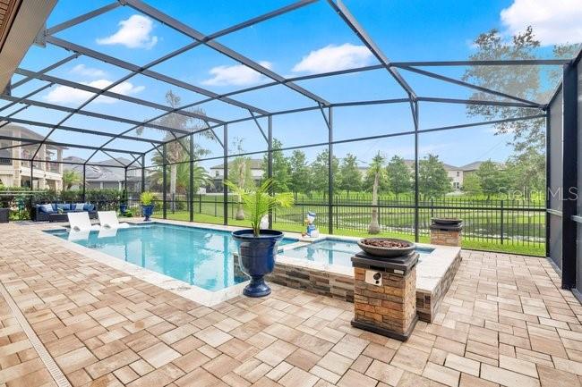 JOHNS LAKE POINTE - Residential