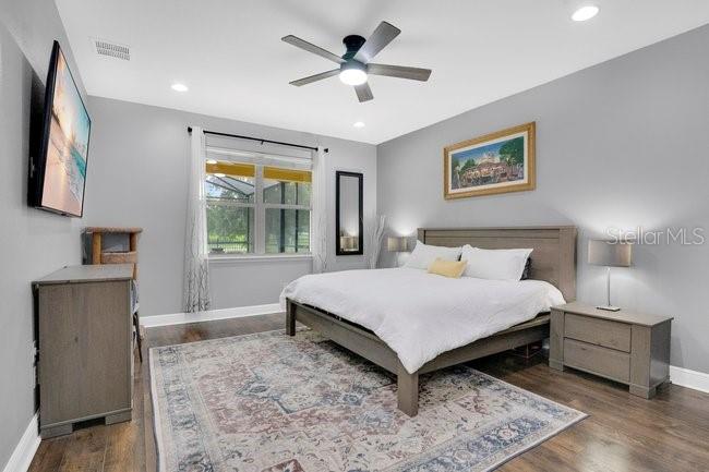 JOHNS LAKE POINTE - Residential