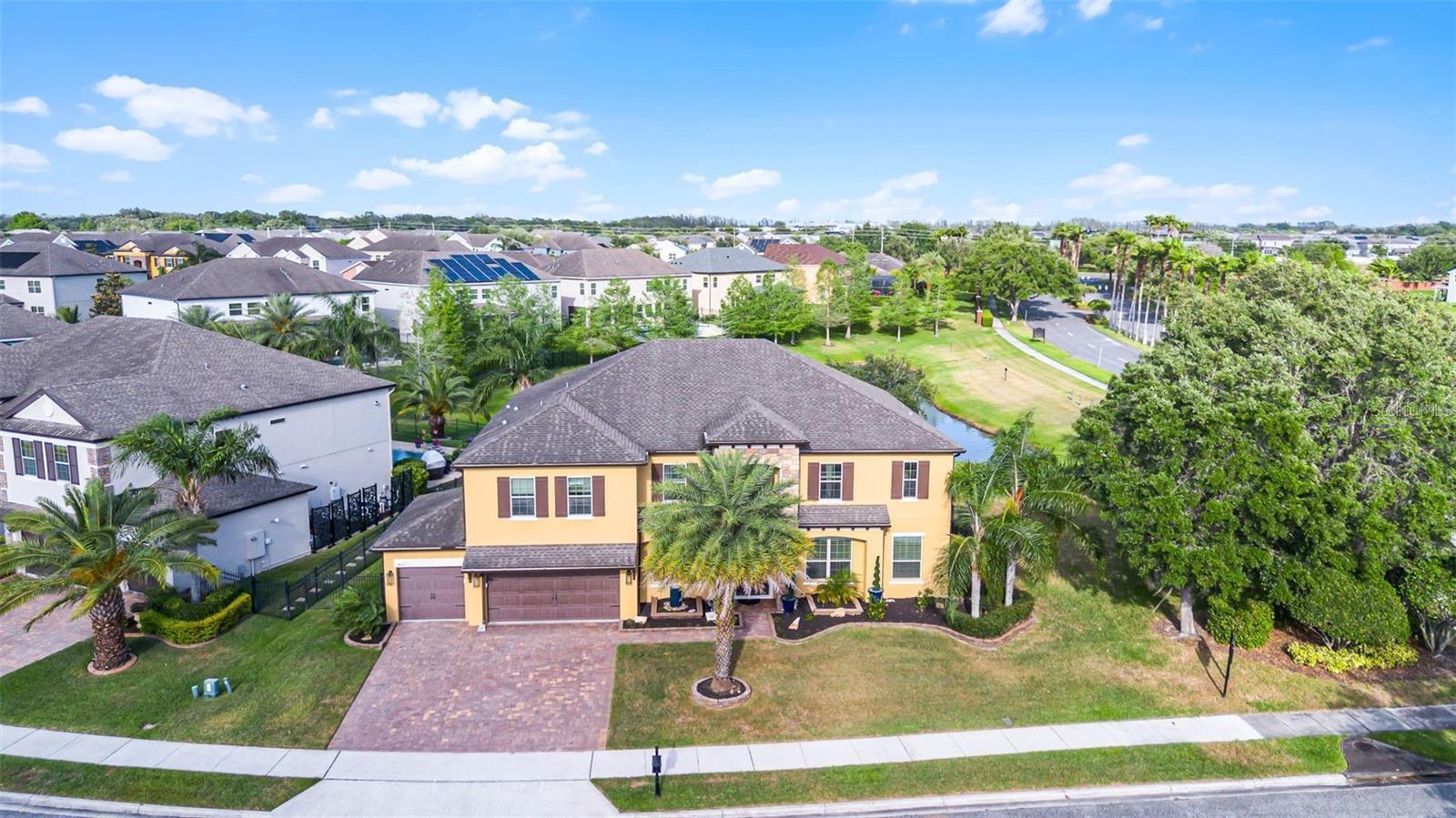 JOHNS LAKE POINTE - Residential