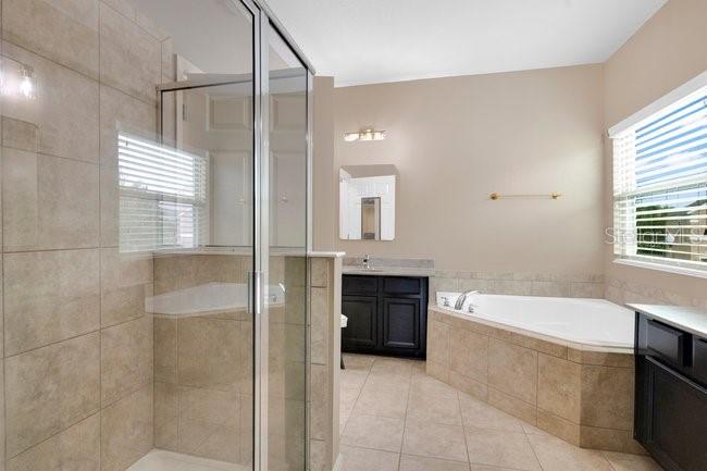 JOHNS LAKE POINTE - Residential