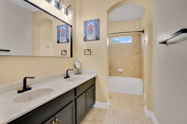 JOHNS LAKE POINTE - Residential