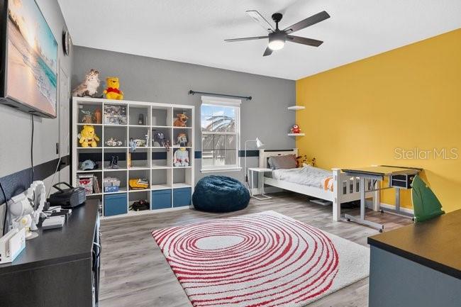 JOHNS LAKE POINTE - Residential