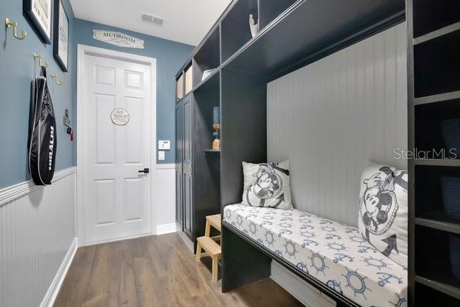 JOHNS LAKE POINTE - Residential