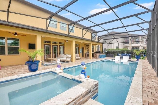 JOHNS LAKE POINTE - Residential