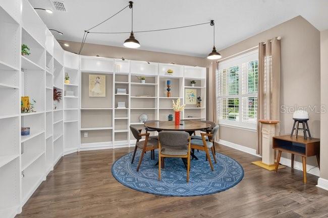 JOHNS LAKE POINTE - Residential