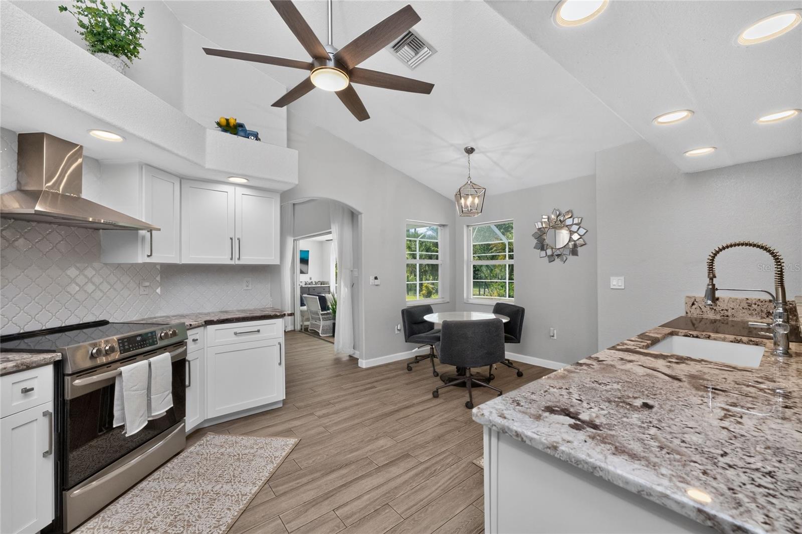 NORTH PORT CHARLOTTE ESTATES - Residential