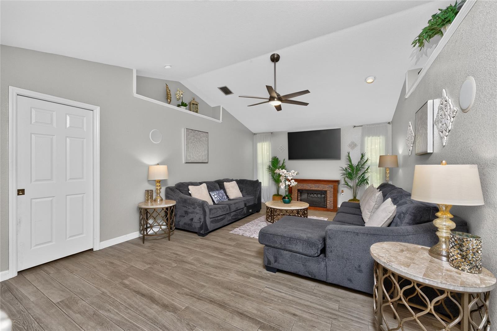 NORTH PORT CHARLOTTE ESTATES - Residential