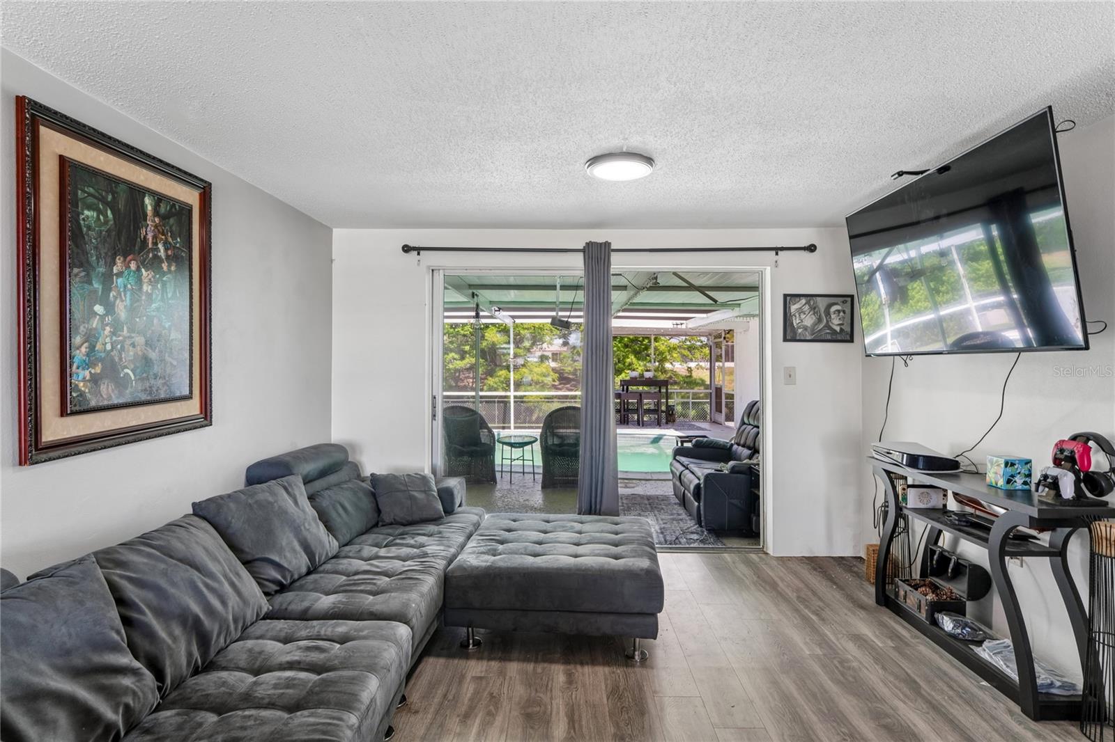 REGENCY PARK - Residential