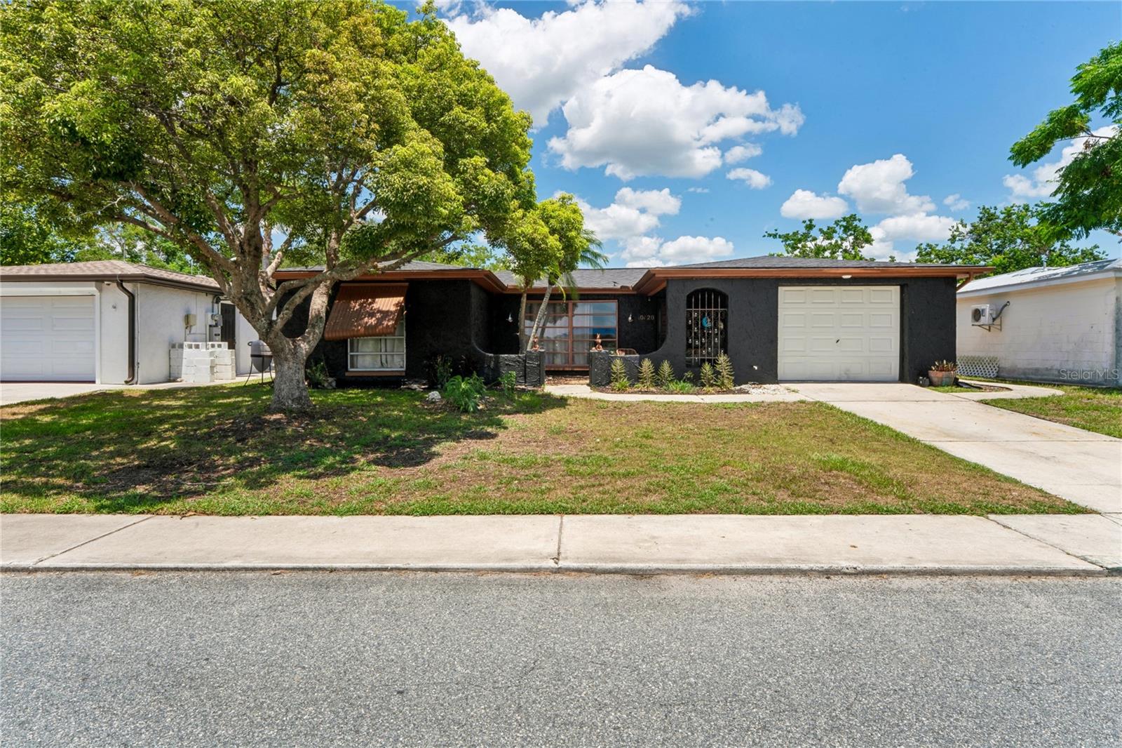 REGENCY PARK - Residential
