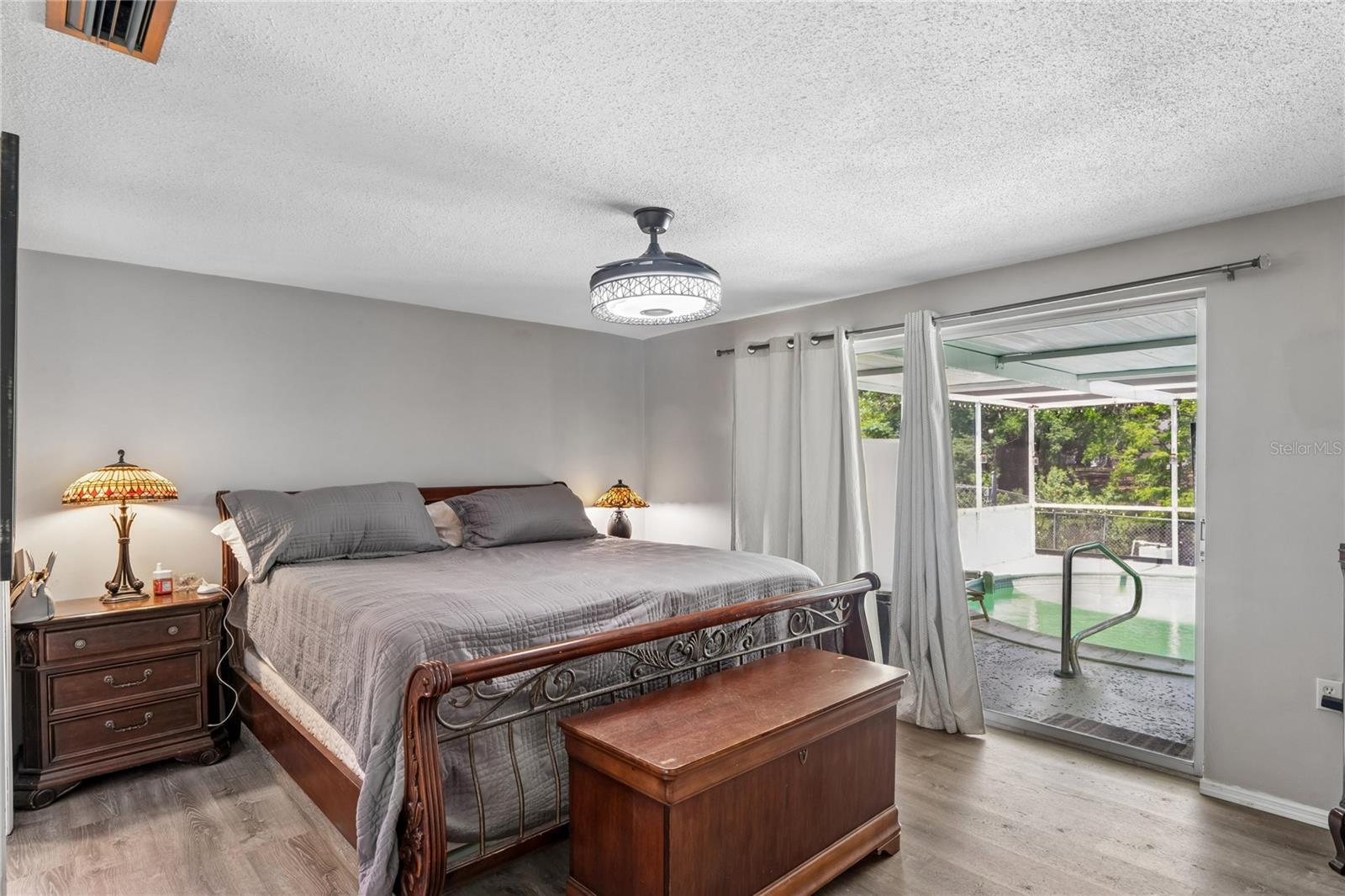 REGENCY PARK - Residential