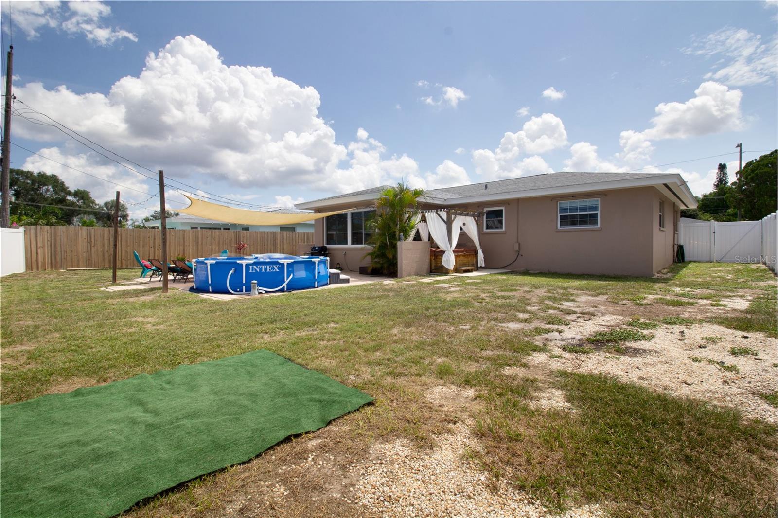 DUNEDIN ISLES ESTATES 1ST ADD - Residential
