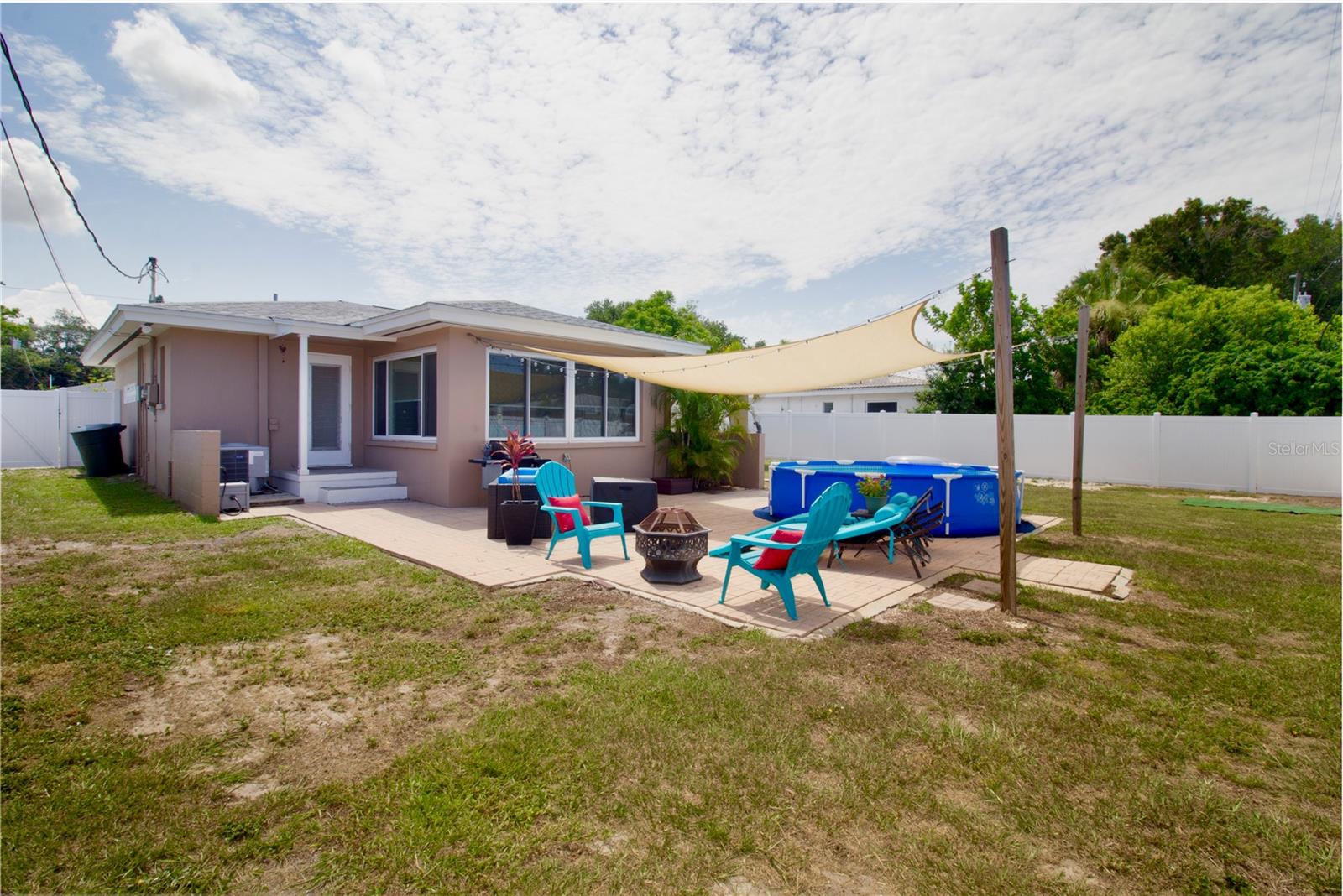 DUNEDIN ISLES ESTATES 1ST ADD - Residential