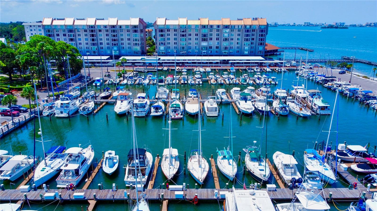 DUNEDIN ISLES ESTATES 1ST ADD - Residential