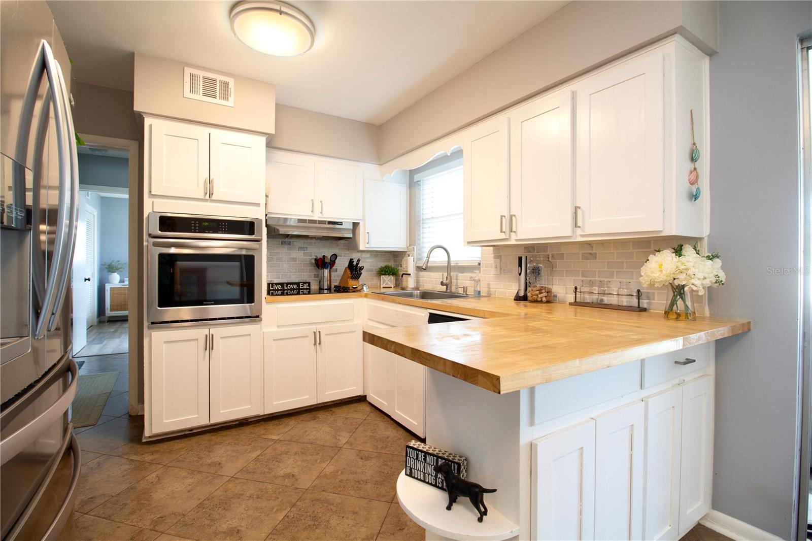DUNEDIN ISLES ESTATES 1ST ADD - Residential