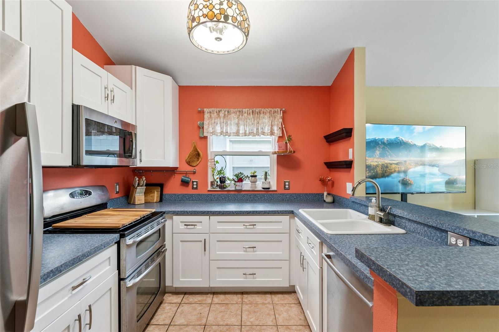 PARK AVE ESTATES - Residential