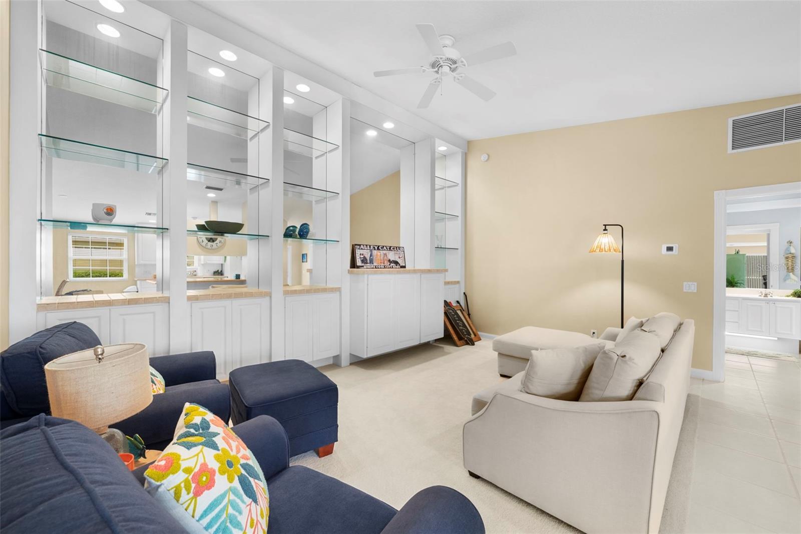 VILLAGEWALK - Residential