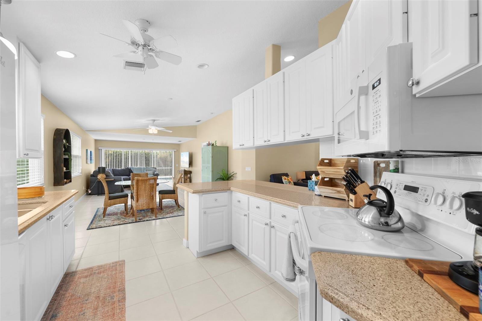 VILLAGEWALK - Residential