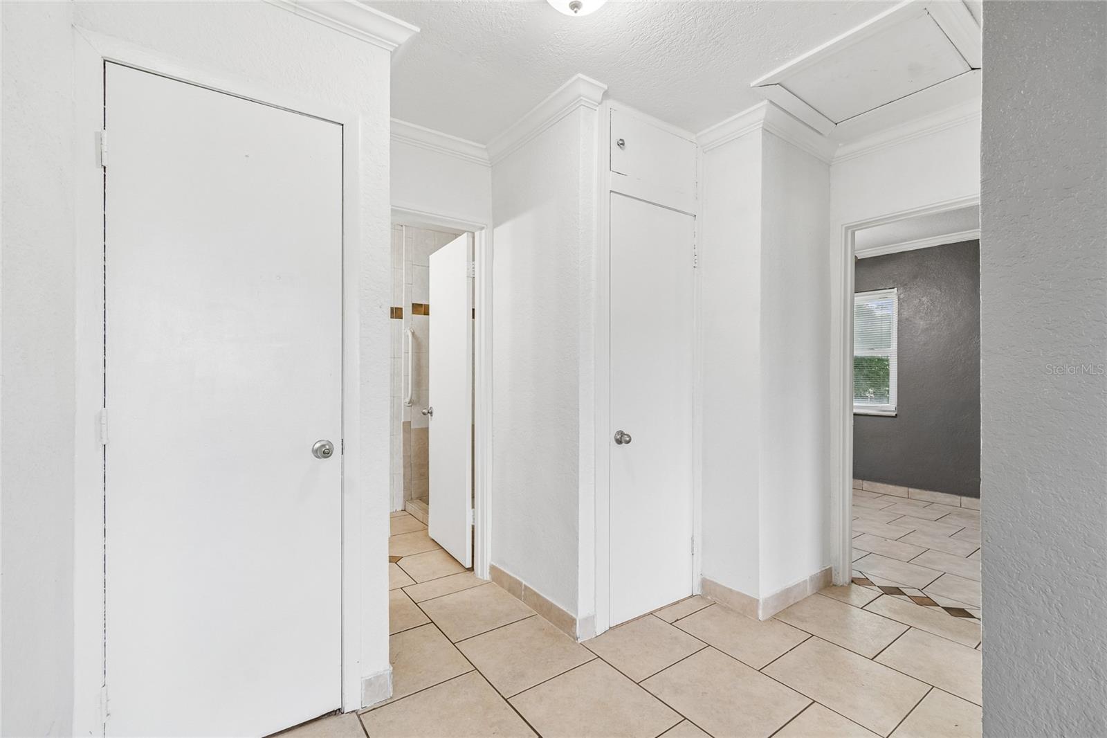ORANGE GROVE VILLAS - Residential