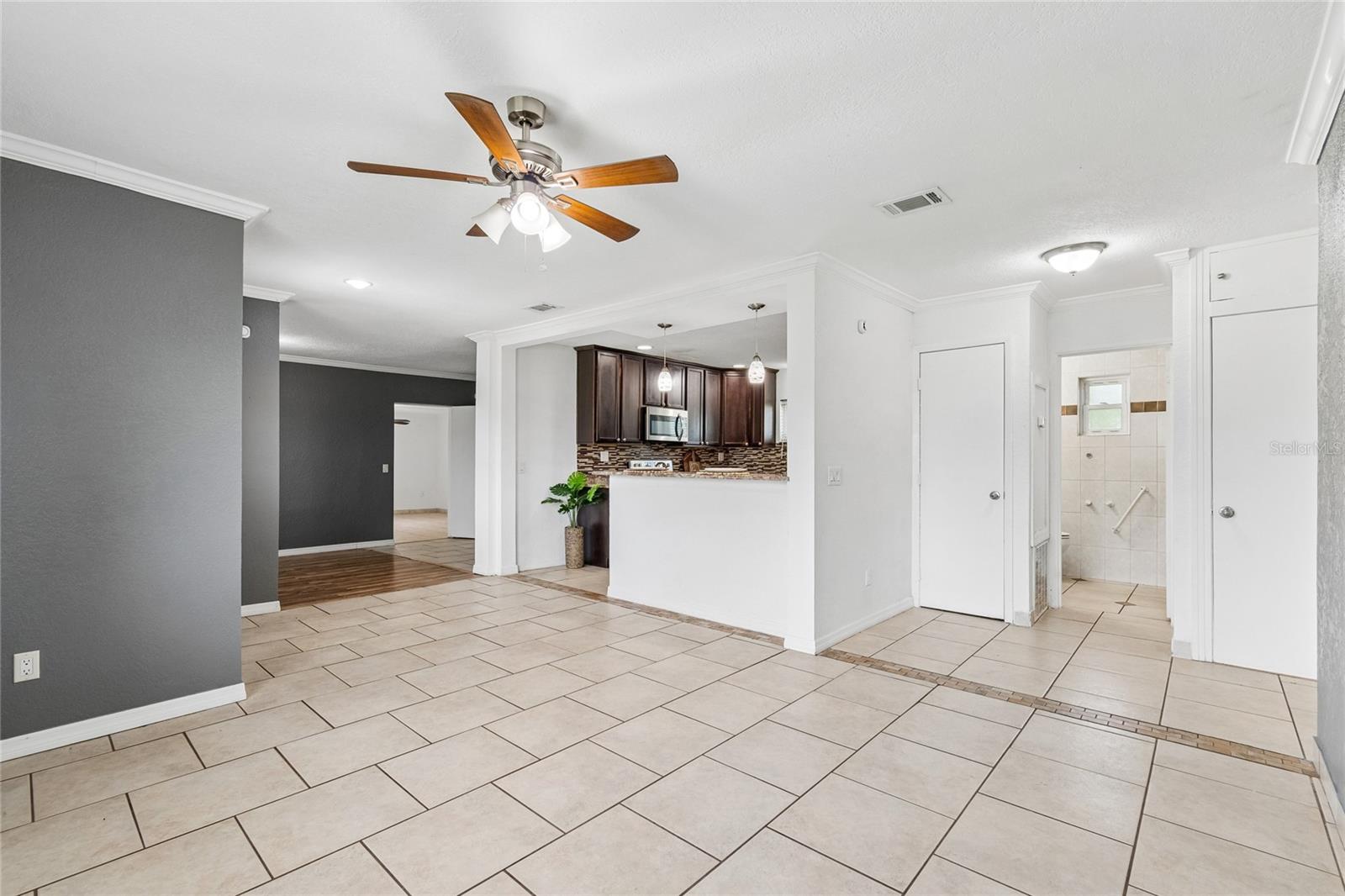 ORANGE GROVE VILLAS - Residential