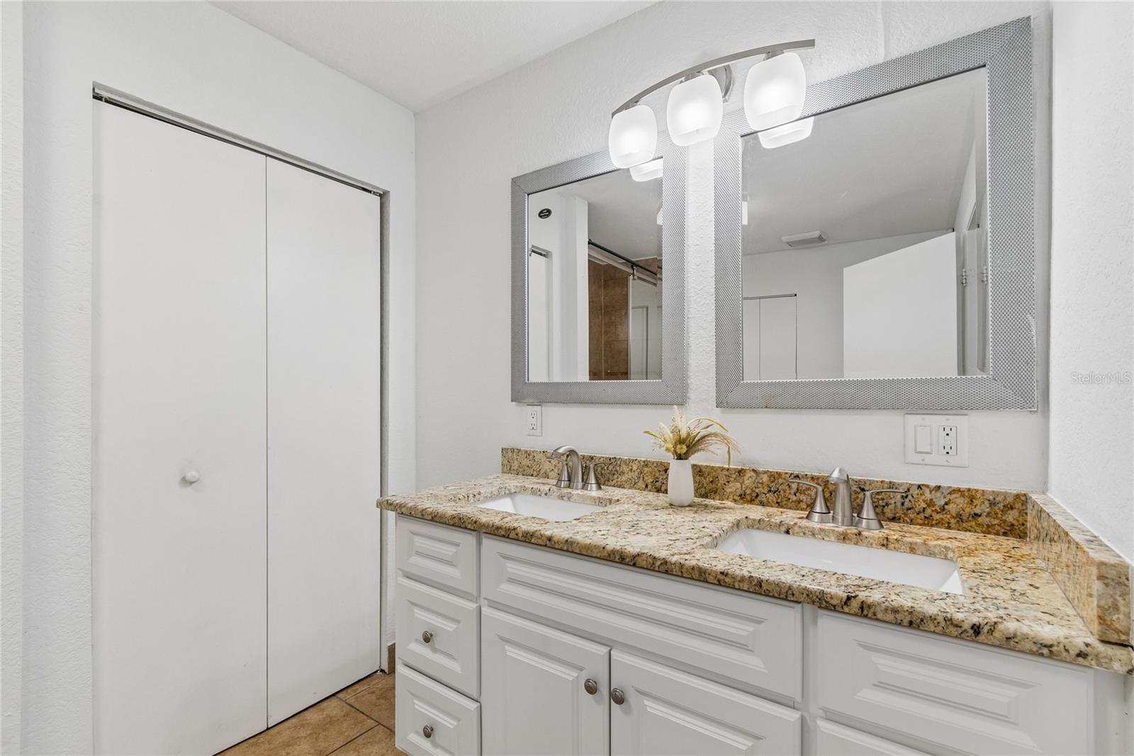 ORANGE GROVE VILLAS - Residential