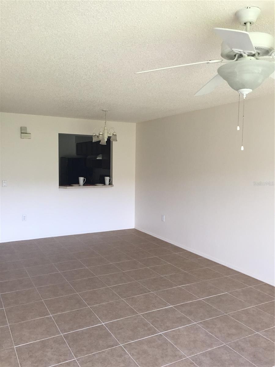 FAIRWAY GLEN AT MEADOW WOODS CONDO - Residential Lease