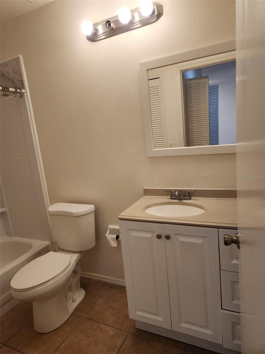 FAIRWAY GLEN AT MEADOW WOODS CONDO - Residential Lease