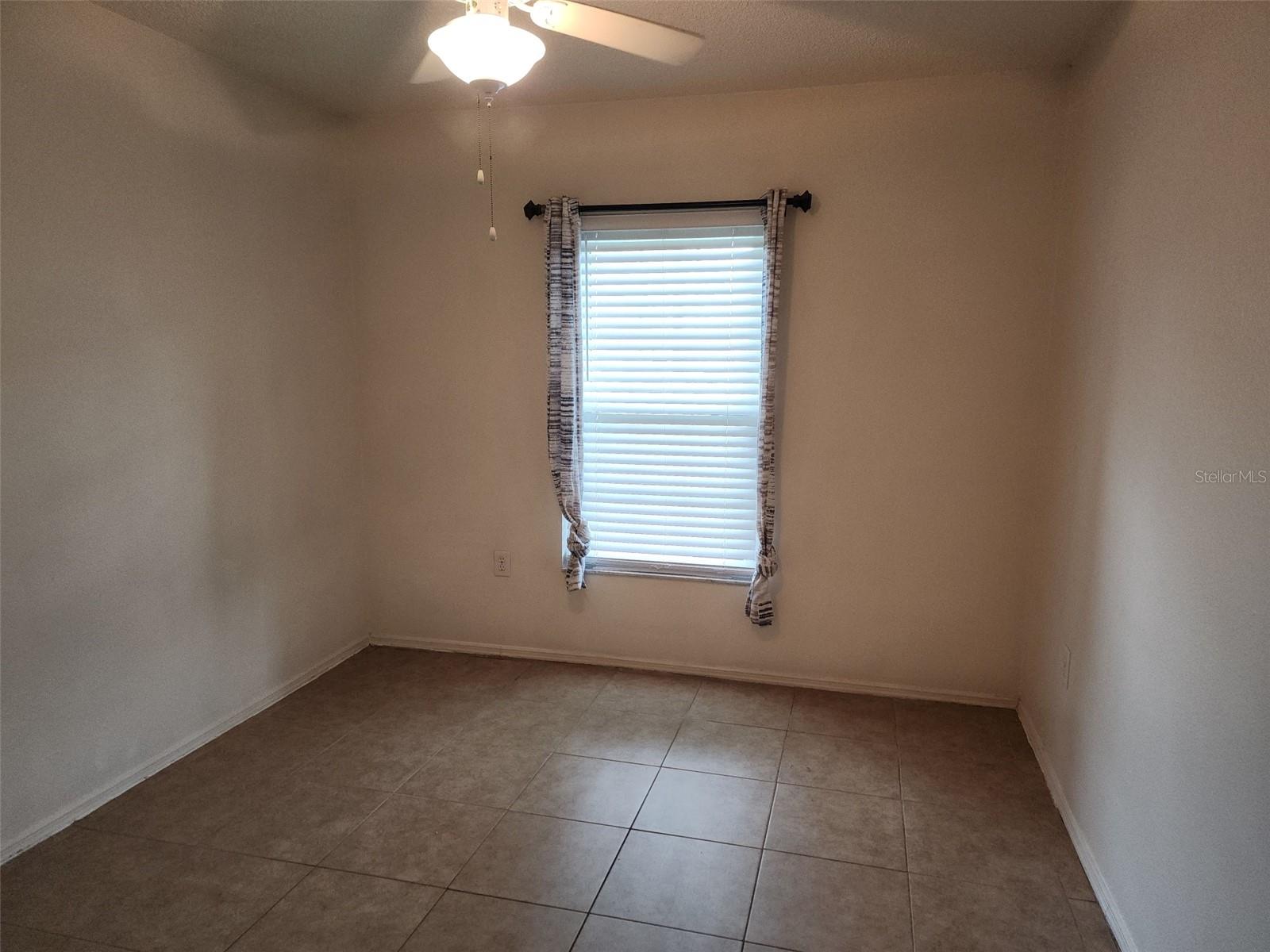 FAIRWAY GLEN AT MEADOW WOODS CONDO - Residential Lease