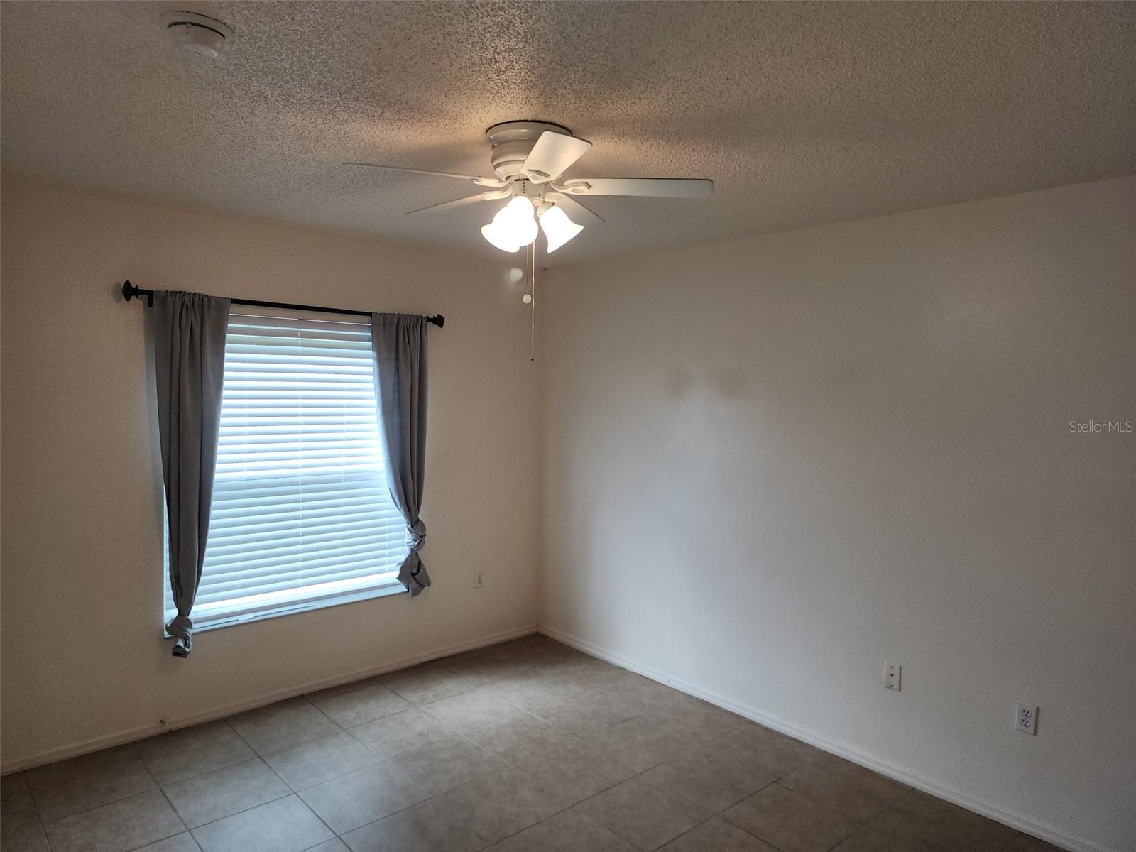 FAIRWAY GLEN AT MEADOW WOODS CONDO - Residential Lease