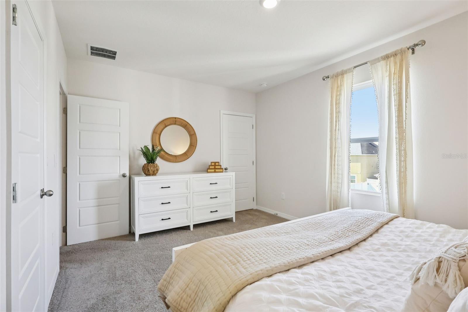 HARMONY ON LAKE ELOISE - Residential
