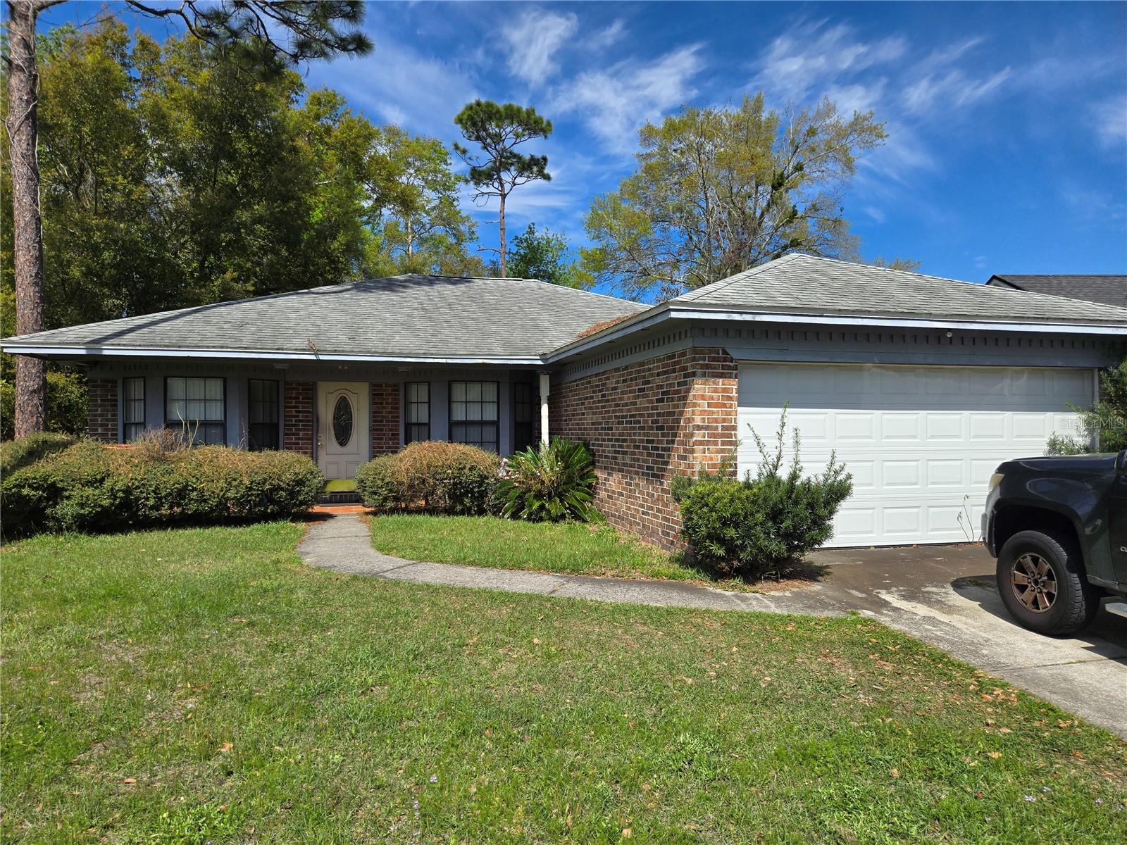 NORTHRIDGE - Residential