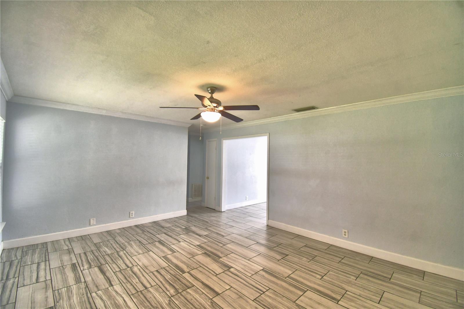 FLA HIGHLANDS CO SUB - Residential Lease