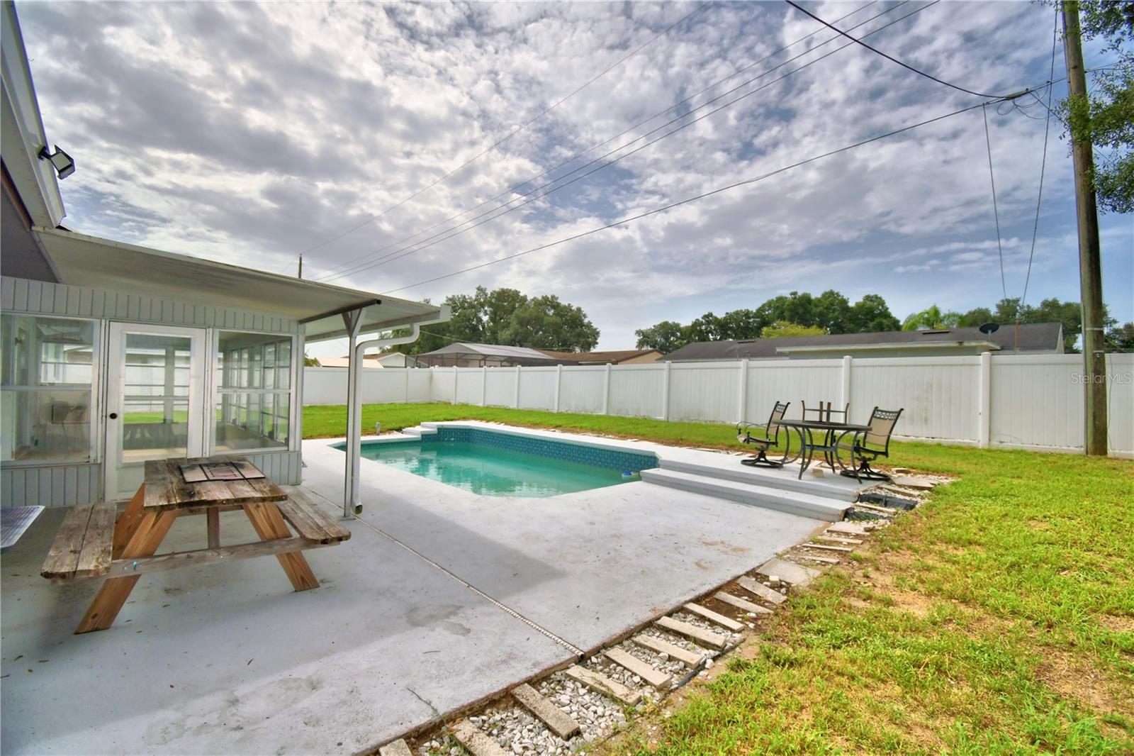 FLA HIGHLANDS CO SUB - Residential Lease