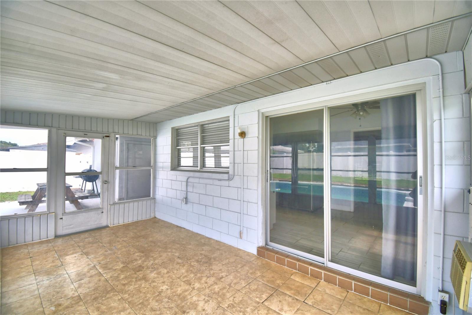 FLA HIGHLANDS CO SUB - Residential Lease