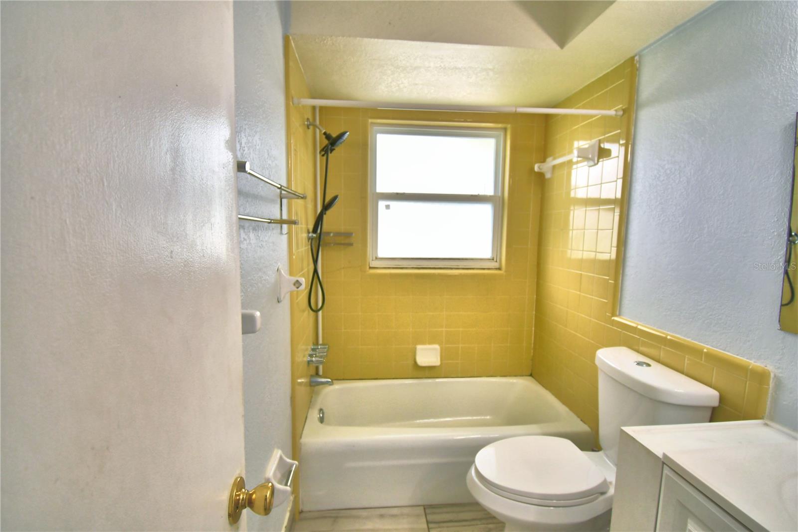 FLA HIGHLANDS CO SUB - Residential Lease
