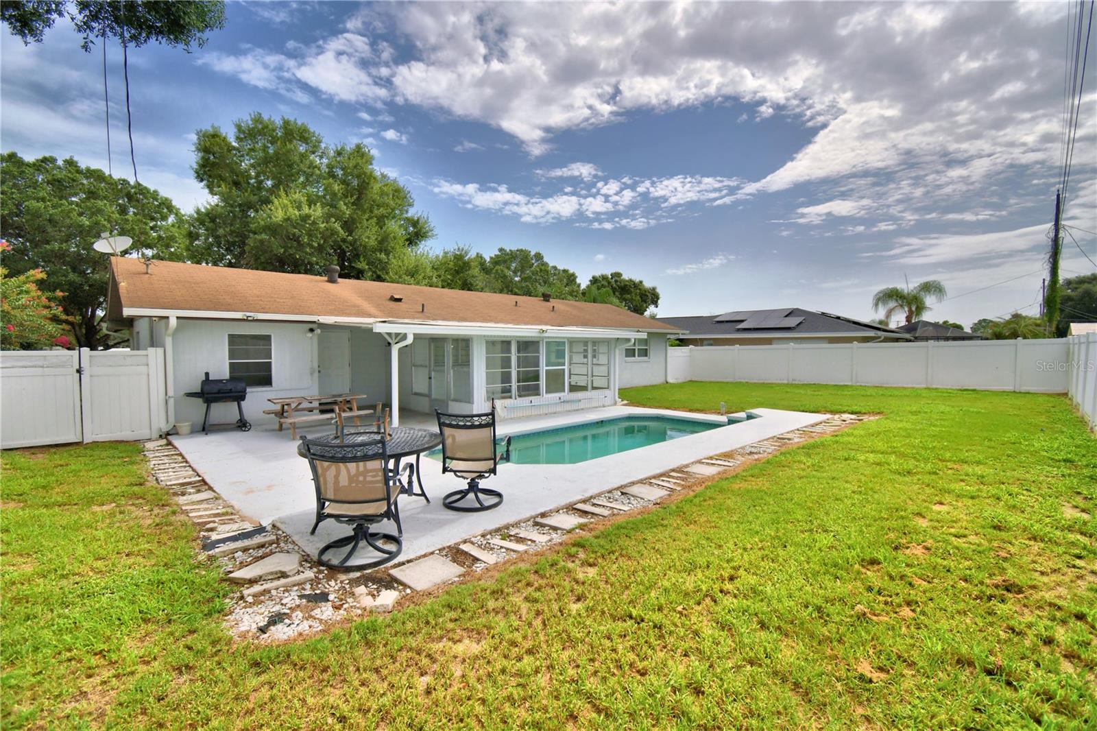 FLA HIGHLANDS CO SUB - Residential Lease