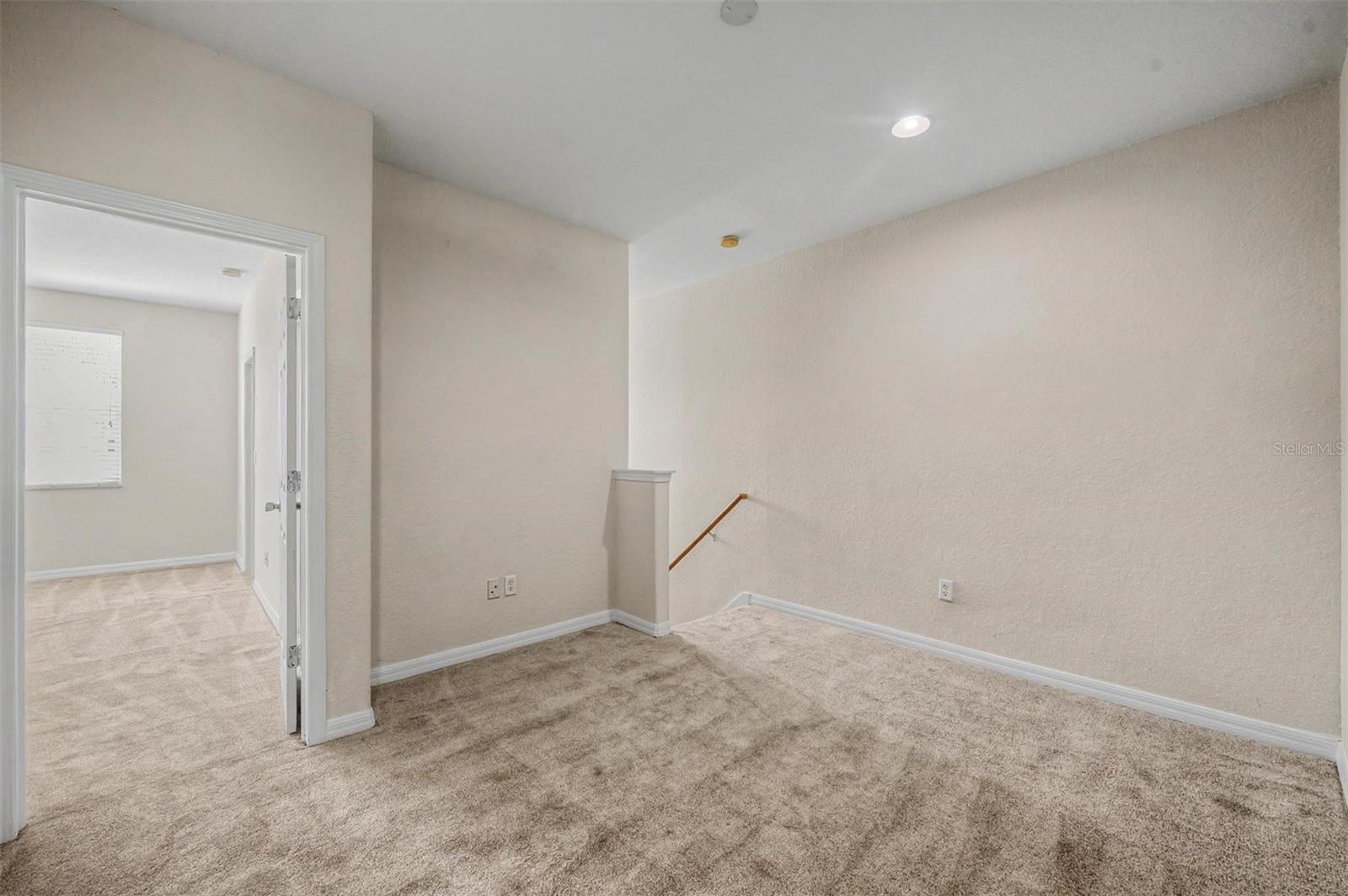SEVEN OAKS - Residential