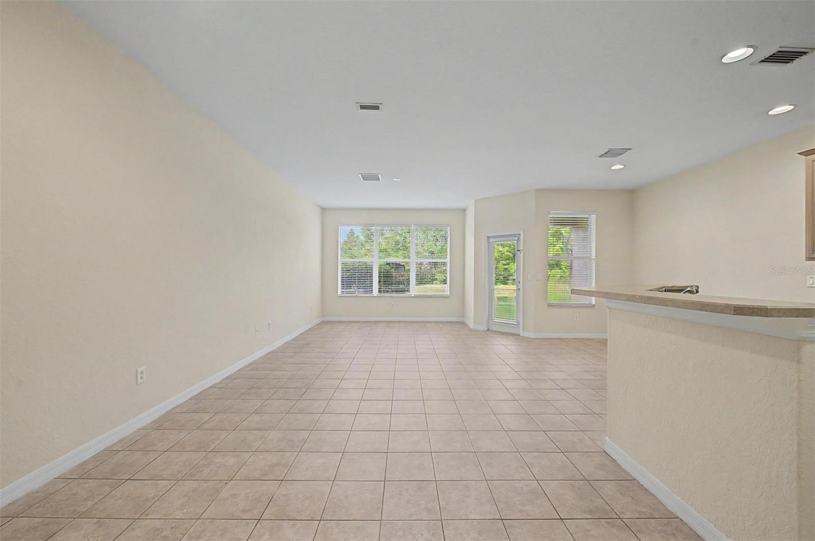 SEVEN OAKS - Residential